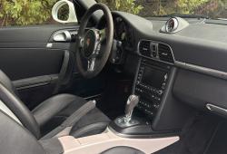 photo int�rieur de porsche 9972402675