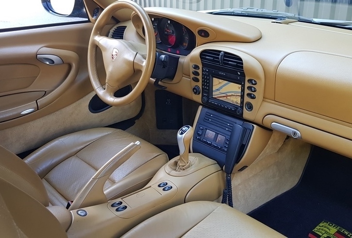 Occasion PORSCHE 911 Carrera type 996 Vert Lago Métallisé chez Flat 69